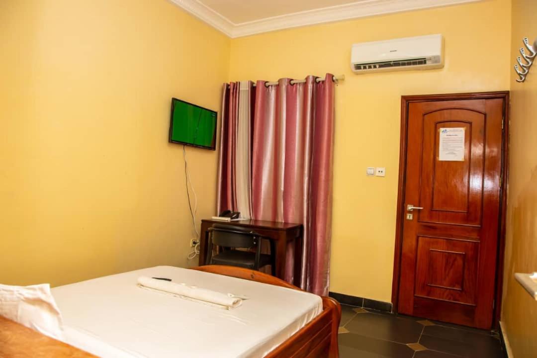 Benin Berge Hotel Cotonou Exterior photo